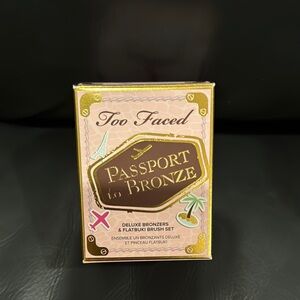 Too Faced Passport to Bronze Deluxe Bronzer Set